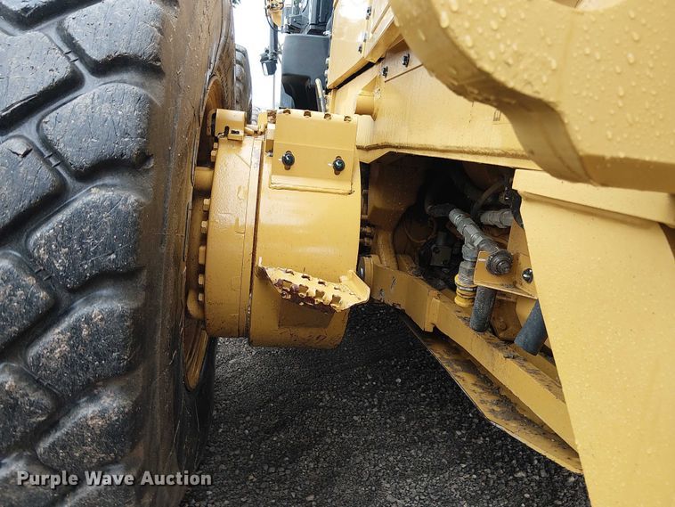 image for item ES8934 2021 Caterpillar 150 motor grader