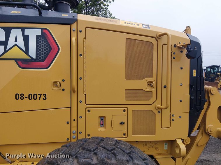 image for item ES8934 2021 Caterpillar 150 motor grader