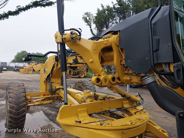 image for item ES8934 2021 Caterpillar 150 motor grader