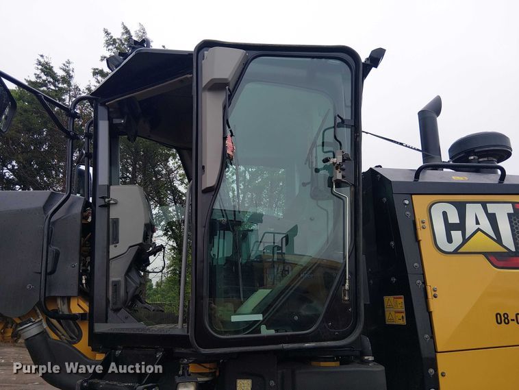 image for item ES8934 2021 Caterpillar 150 motor grader