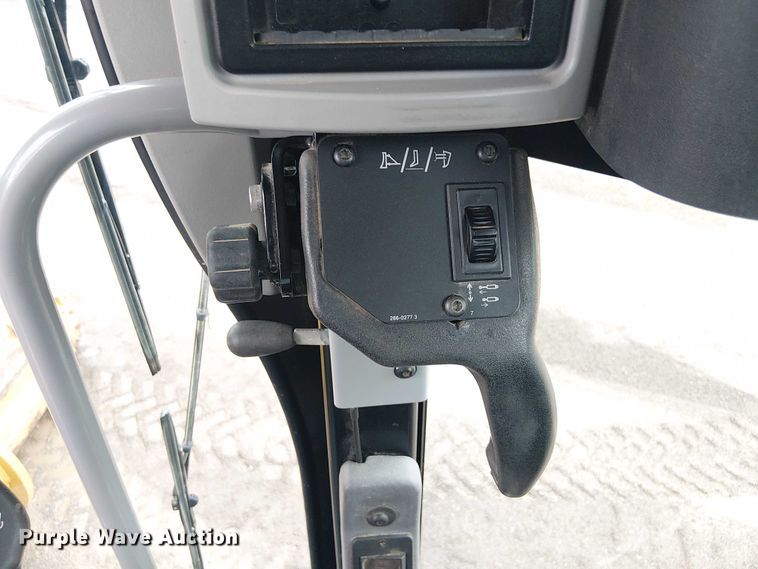 image for item ES8934 2021 Caterpillar 150 motor grader