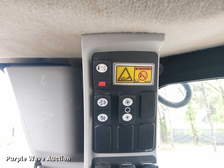 image for item ES8934 2021 Caterpillar 150 motor grader