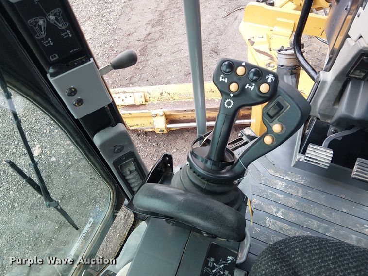 image for item ES8934 2021 Caterpillar 150 motor grader