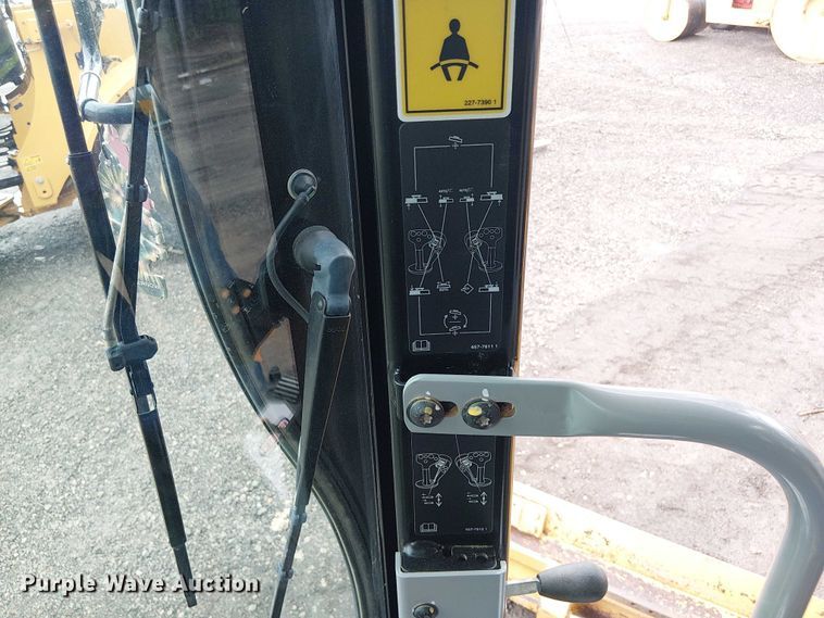 image for item ES8934 2021 Caterpillar 150 motor grader