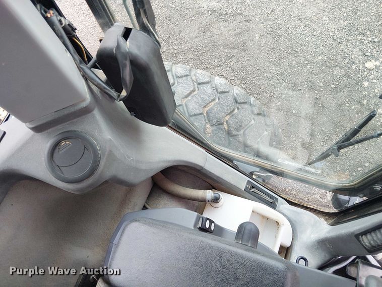 image for item ES8934 2021 Caterpillar 150 motor grader