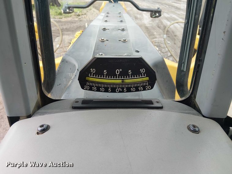 image for item ES8934 2021 Caterpillar 150 motor grader