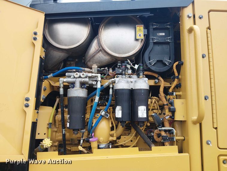 image for item ES8934 2021 Caterpillar 150 motor grader