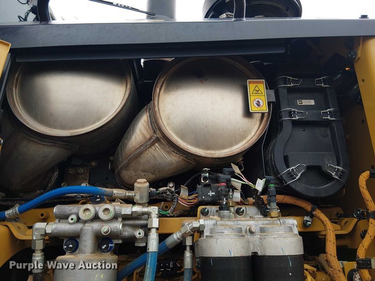 image for item ES8934 2021 Caterpillar 150 motor grader