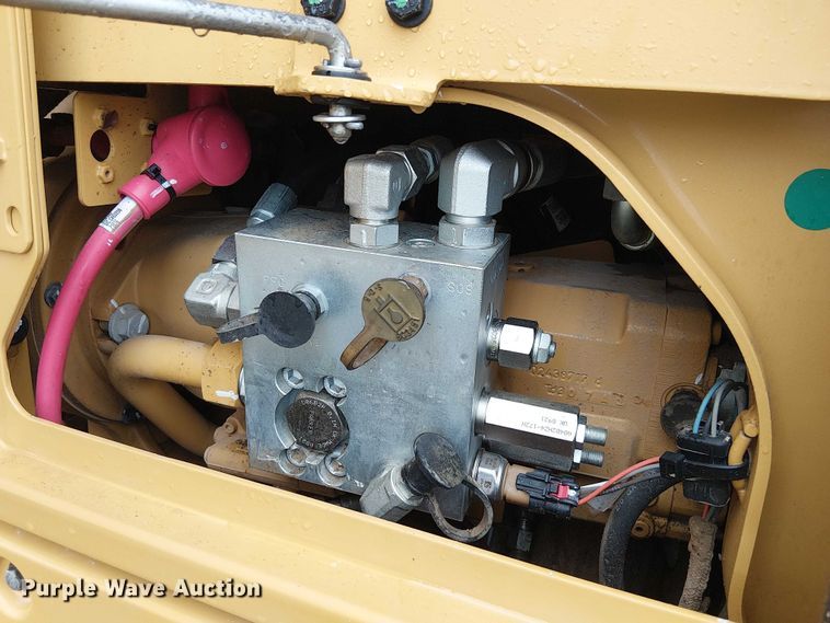 image for item ES8934 2021 Caterpillar 150 motor grader