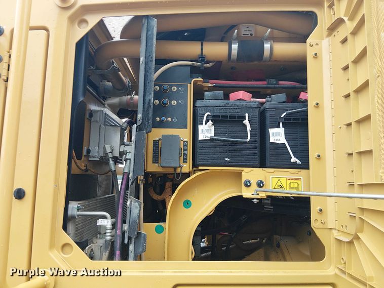 image for item ES8934 2021 Caterpillar 150 motor grader