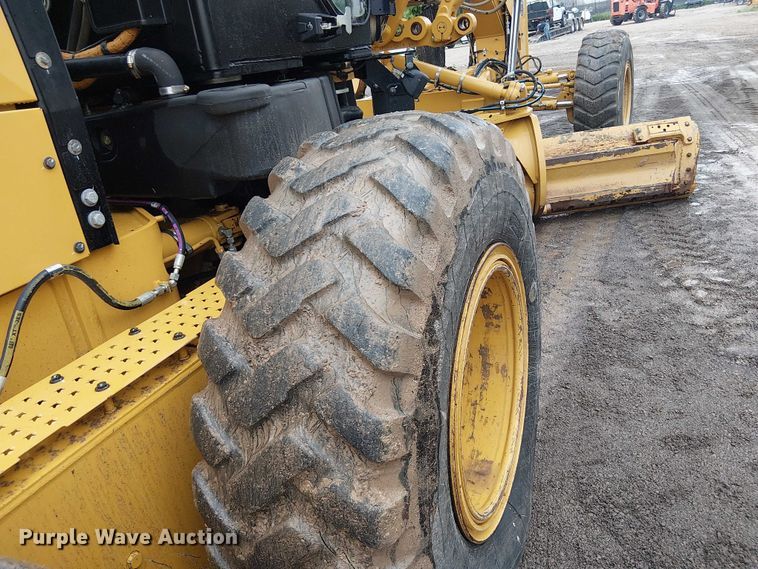 image for item ES8934 2021 Caterpillar 150 motor grader