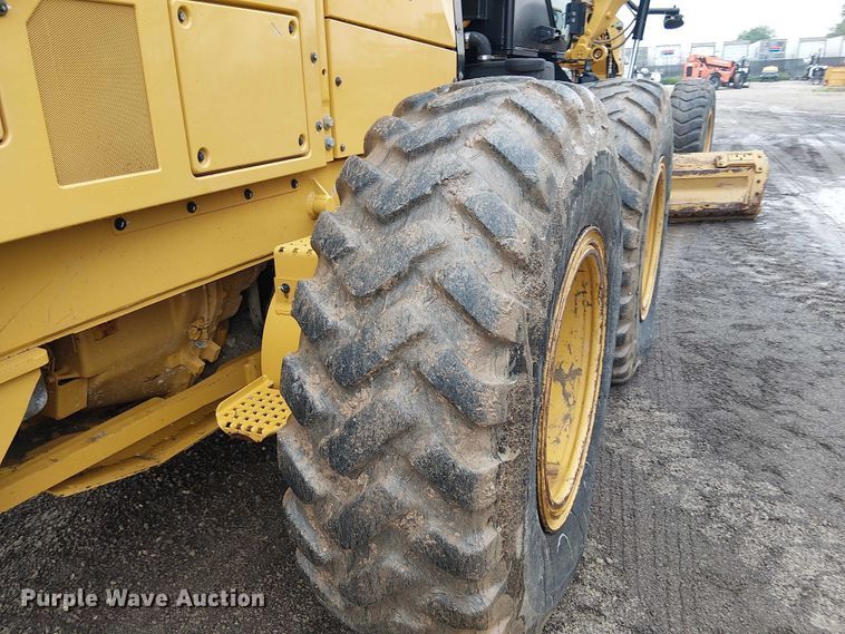 image for item ES8934 2021 Caterpillar 150 motor grader