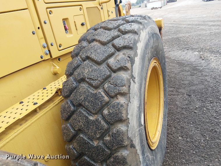 image for item ES8934 2021 Caterpillar 150 motor grader