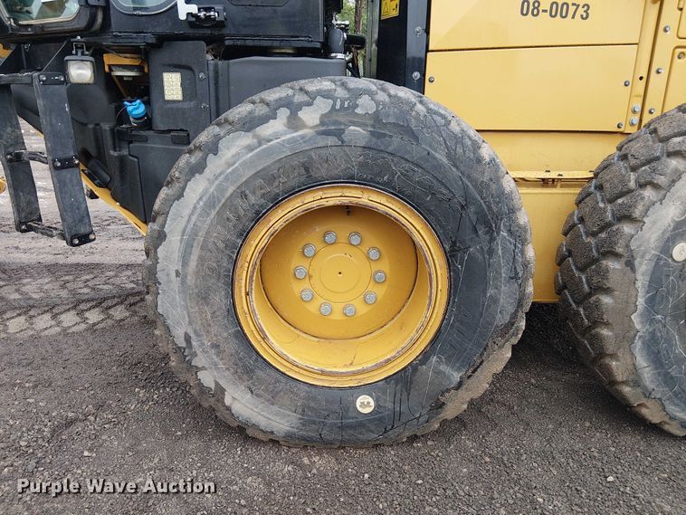 image for item ES8934 2021 Caterpillar 150 motor grader