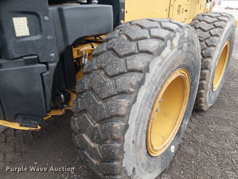 image for item ES8934 2021 Caterpillar 150 motor grader