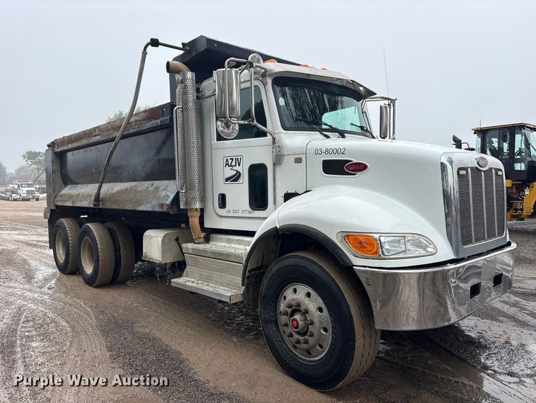 image for item ES8935 2020 Peterbilt 348 dump truck