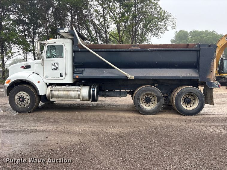 image for item ES8935 2020 Peterbilt 348 dump truck