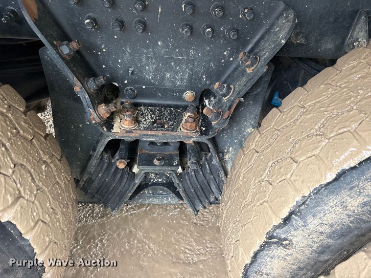 image for item ES8935 2020 Peterbilt 348 dump truck
