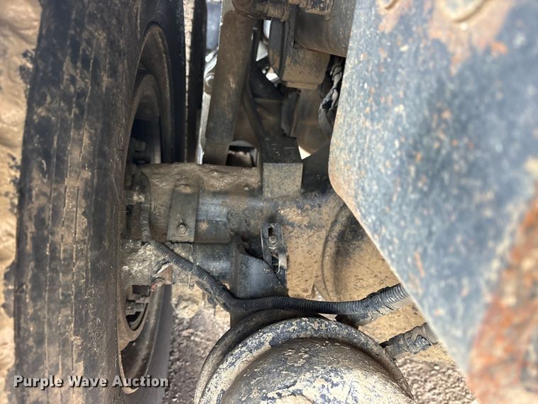 image for item ES8935 2020 Peterbilt 348 dump truck
