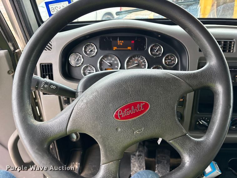 image for item ES8935 2020 Peterbilt 348 dump truck