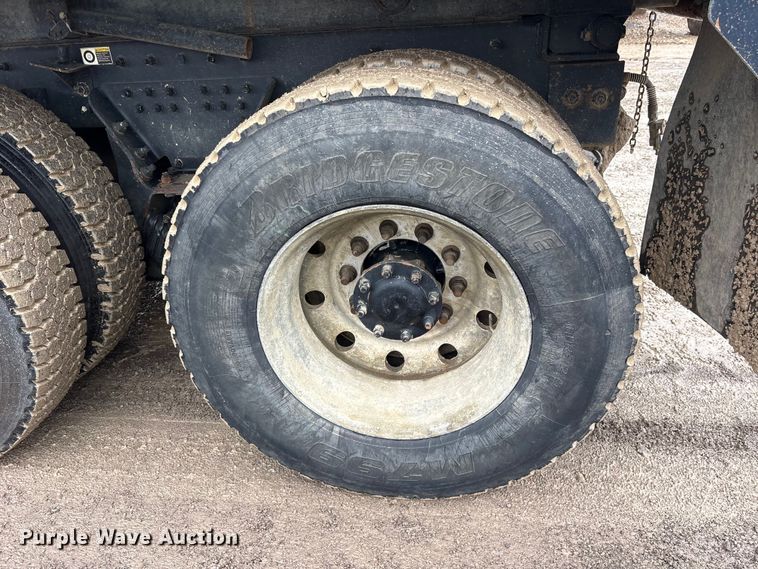 image for item ES8935 2020 Peterbilt 348 dump truck