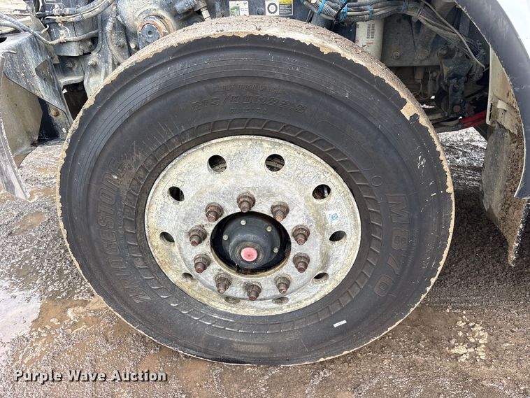 image for item ES8935 2020 Peterbilt 348 dump truck