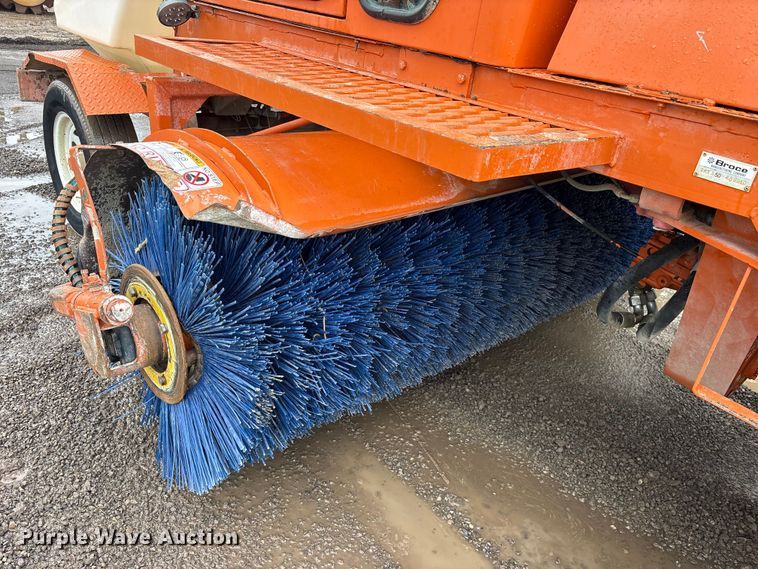 image for item ES8936 2016 Broce CR350 broom