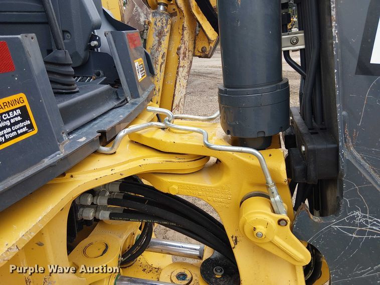 image for item ES8937 2018 John Deere 310SL backhoe