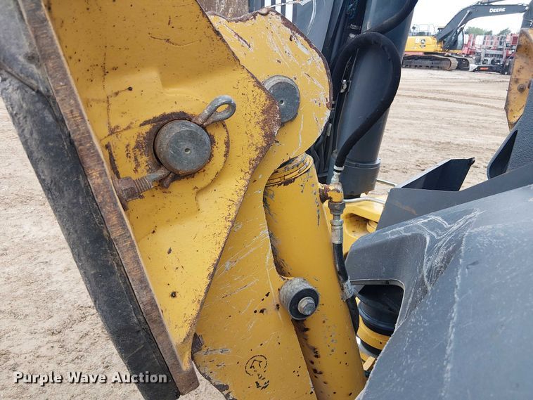 image for item ES8937 2018 John Deere 310SL backhoe