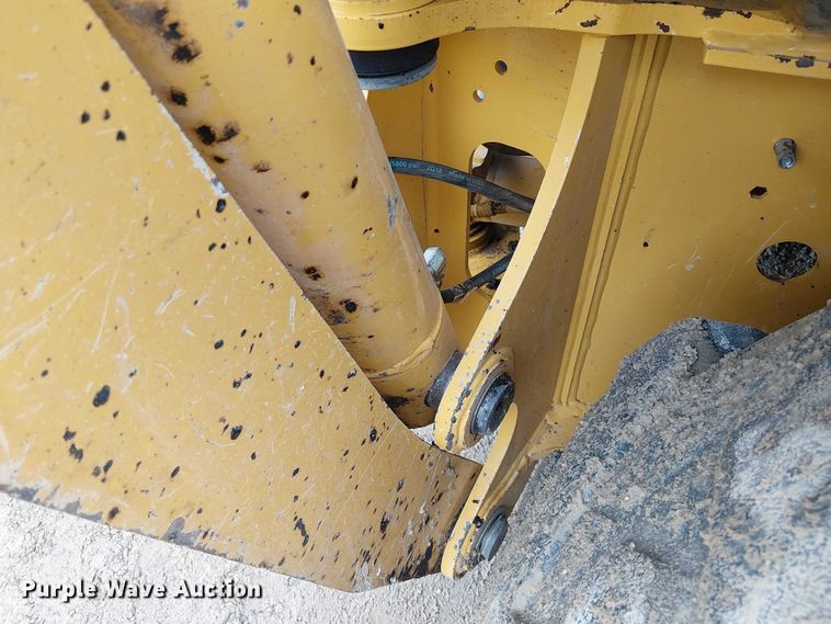 image for item ES8937 2018 John Deere 310SL backhoe