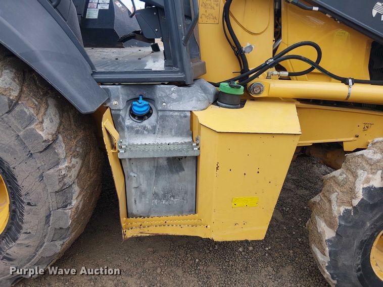 image for item ES8937 2018 John Deere 310SL backhoe