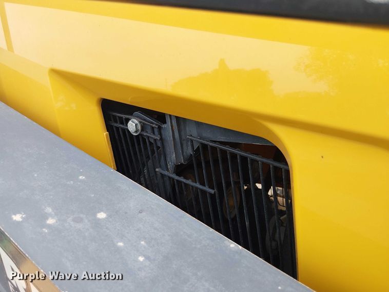 image for item ES8937 2018 John Deere 310SL backhoe