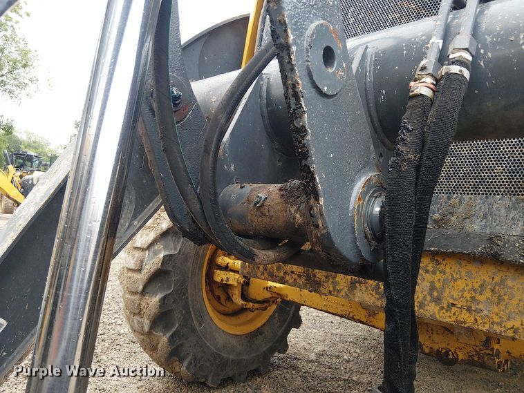 image for item ES8937 2018 John Deere 310SL backhoe