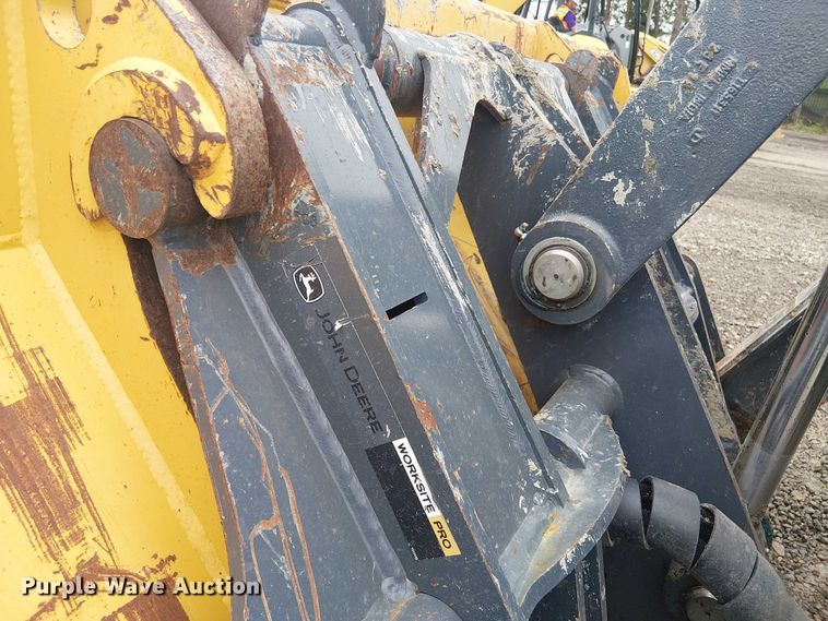 image for item ES8937 2018 John Deere 310SL backhoe