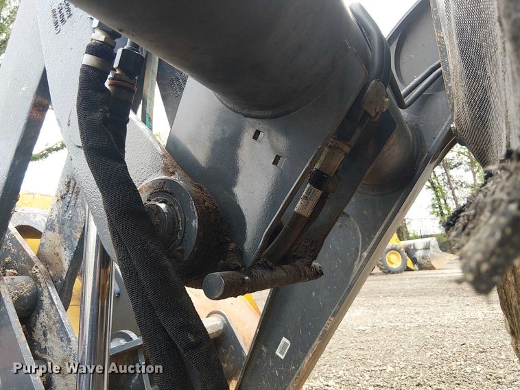 image for item ES8937 2018 John Deere 310SL backhoe