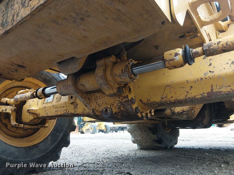 image for item ES8937 2018 John Deere 310SL backhoe