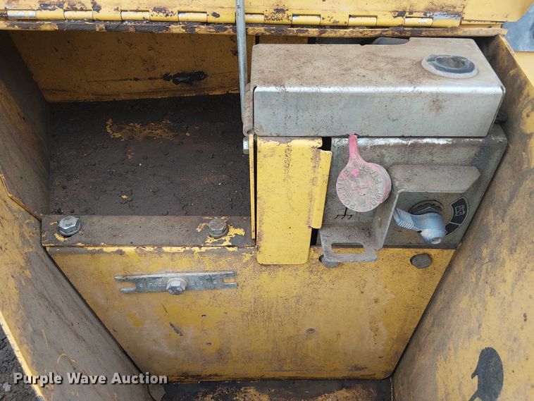 image for item ES8937 2018 John Deere 310SL backhoe