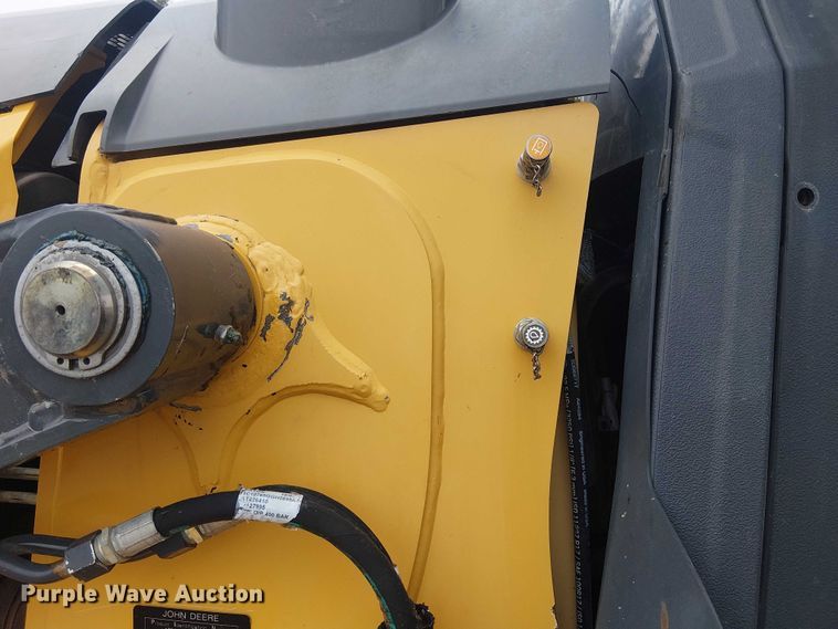 image for item ES8937 2018 John Deere 310SL backhoe