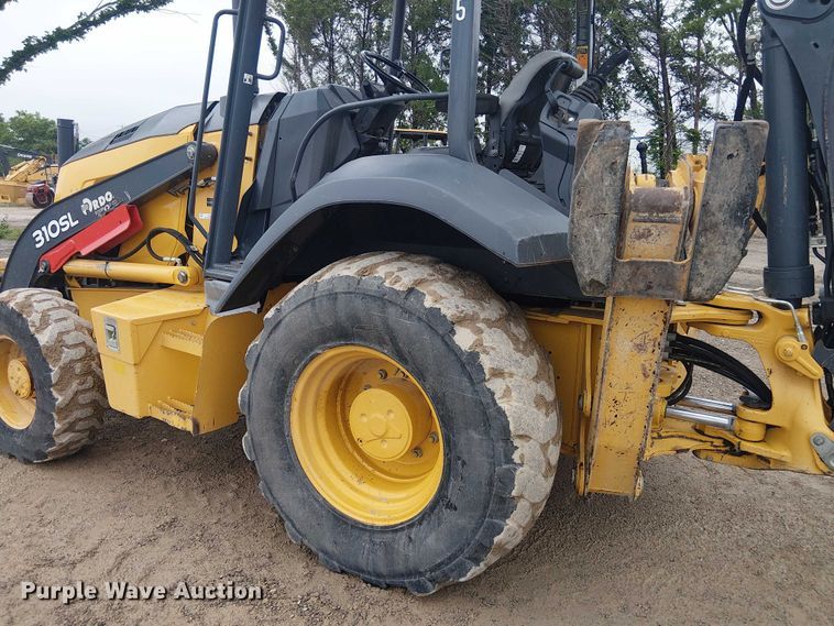 image for item ES8937 2018 John Deere 310SL backhoe