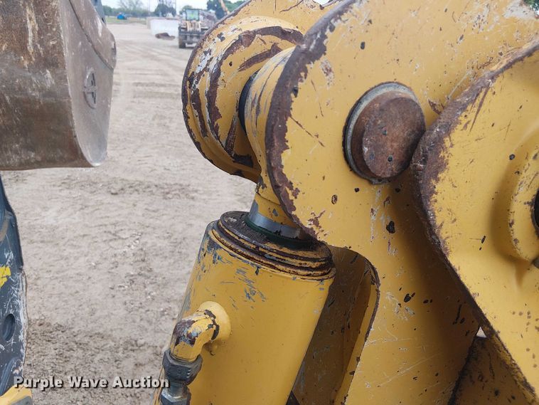 image for item ES8937 2018 John Deere 310SL backhoe