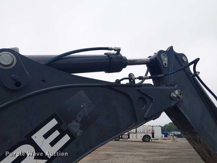 image for item ES8937 2018 John Deere 310SL backhoe