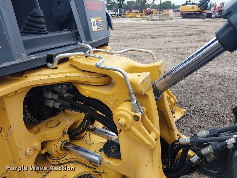 image for item ES8937 2018 John Deere 310SL backhoe