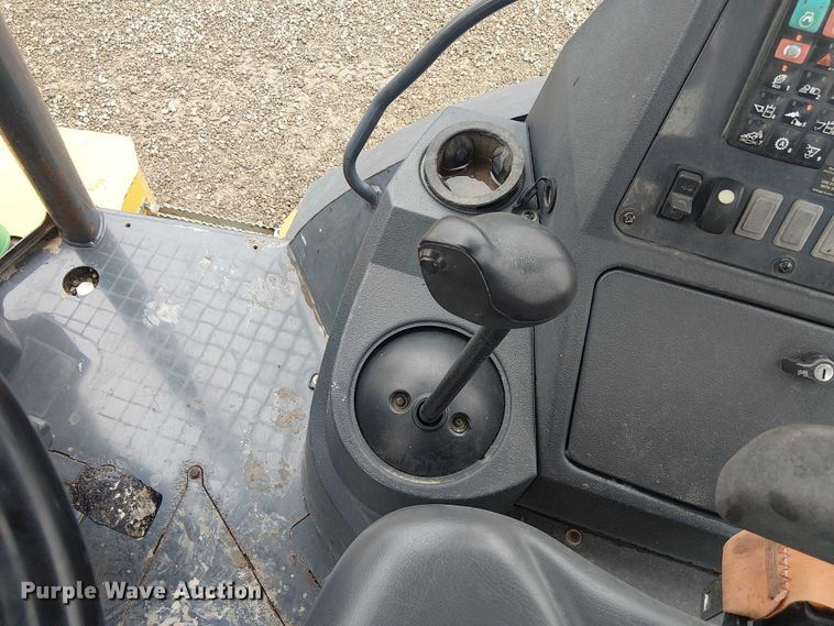 image for item ES8937 2018 John Deere 310SL backhoe