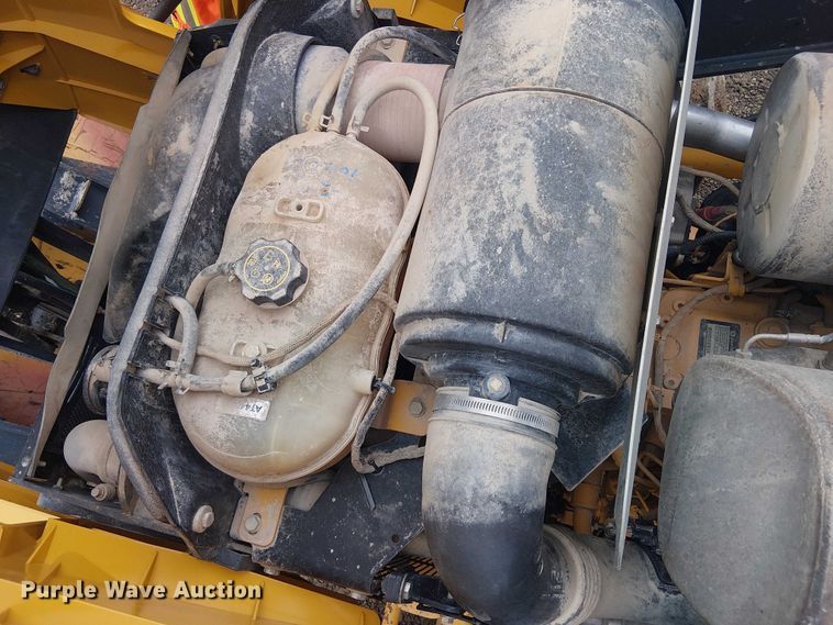 image for item ES8937 2018 John Deere 310SL backhoe