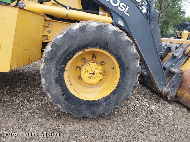 image for item ES8937 2018 John Deere 310SL backhoe