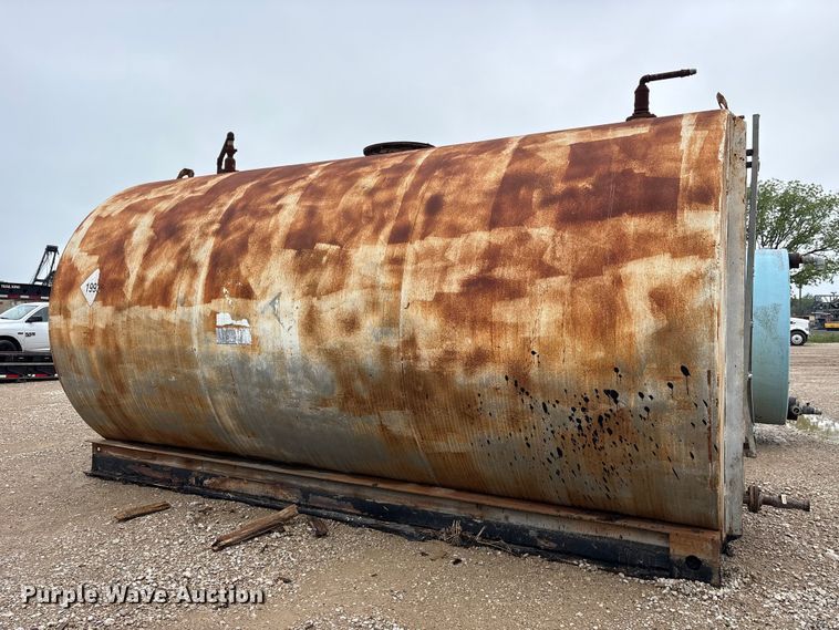 image for item ES8939 10,000 gallon steel tank