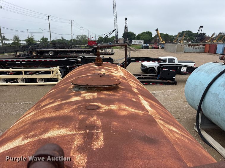 image for item ES8939 10,000 gallon steel tank