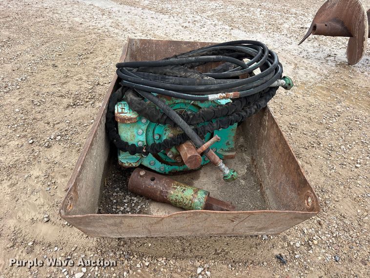 image for item ES8943 2007 ABI BA-2100C pile driver