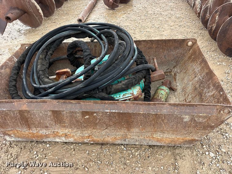 image for item ES8943 2007 ABI BA-2100C pile driver