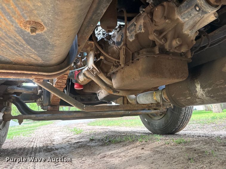 image for item ET1932 1980 International Cargostar 1850 B truck cab and chassis with tree spade